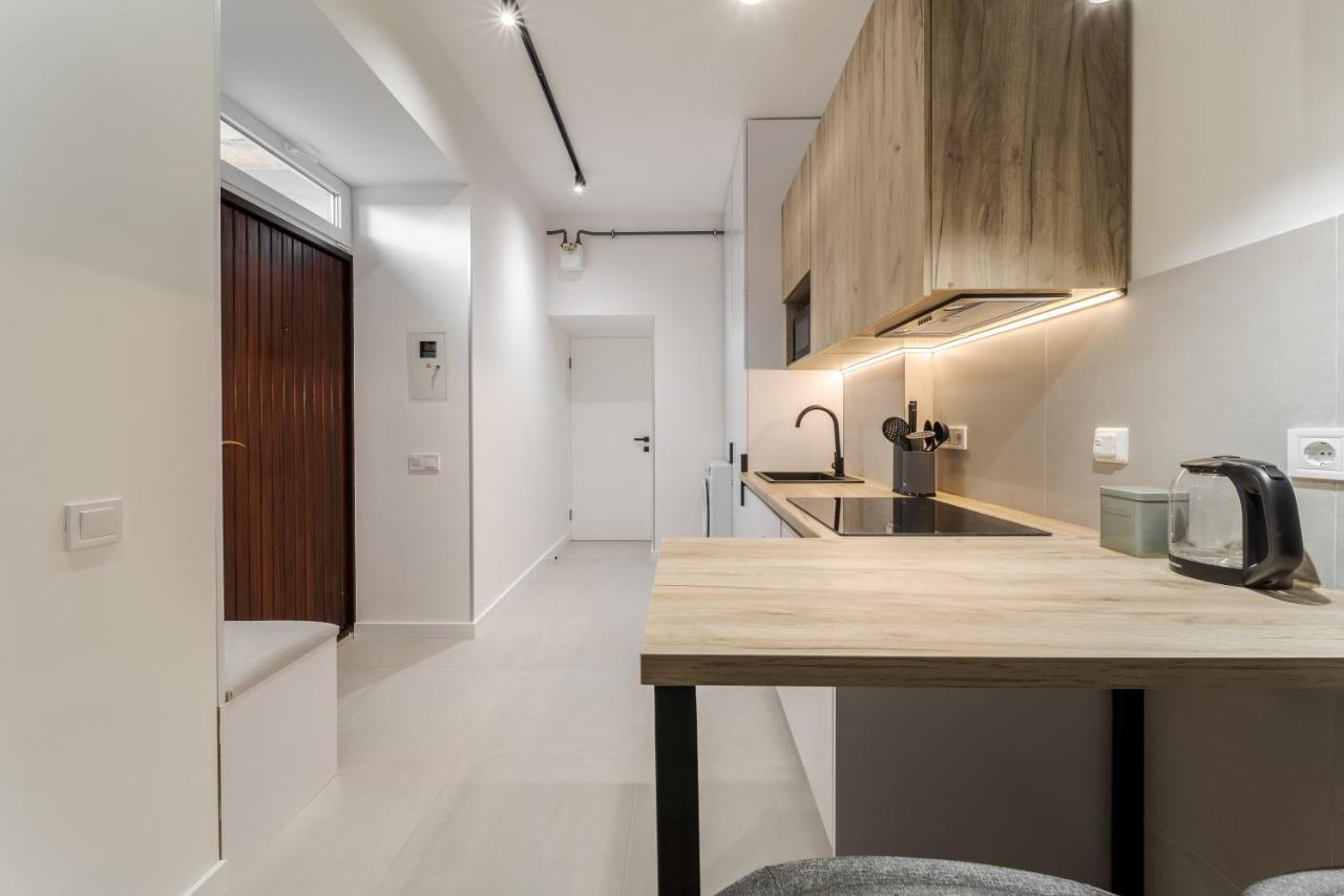 Inshiapartments On Ferentsa Lista Str Lviv Eksteriør bilde